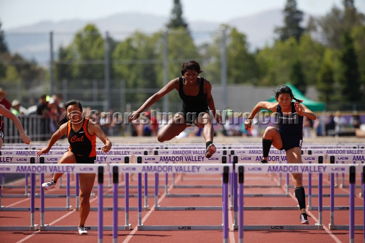 2014NCSTriValley-073.JPG - 2014 North Coast Section Tri-Valley Championships, May 24, Amador Valley High School.